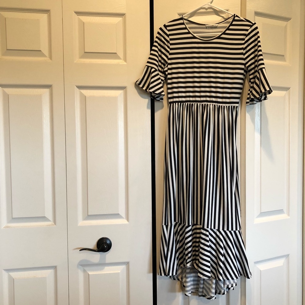 Stripe Bell Sleeve Black & White Dress Small